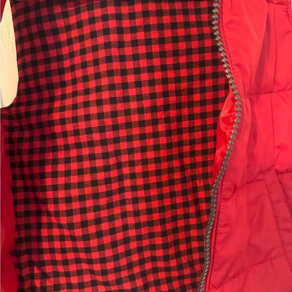 Cutest adorable dapper kids 3T puff best with plaid inside and accebts. Like new